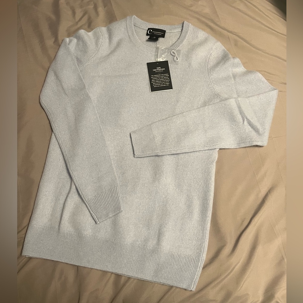 Cashmere by Bloomingdale’s baby blue sweater shirt